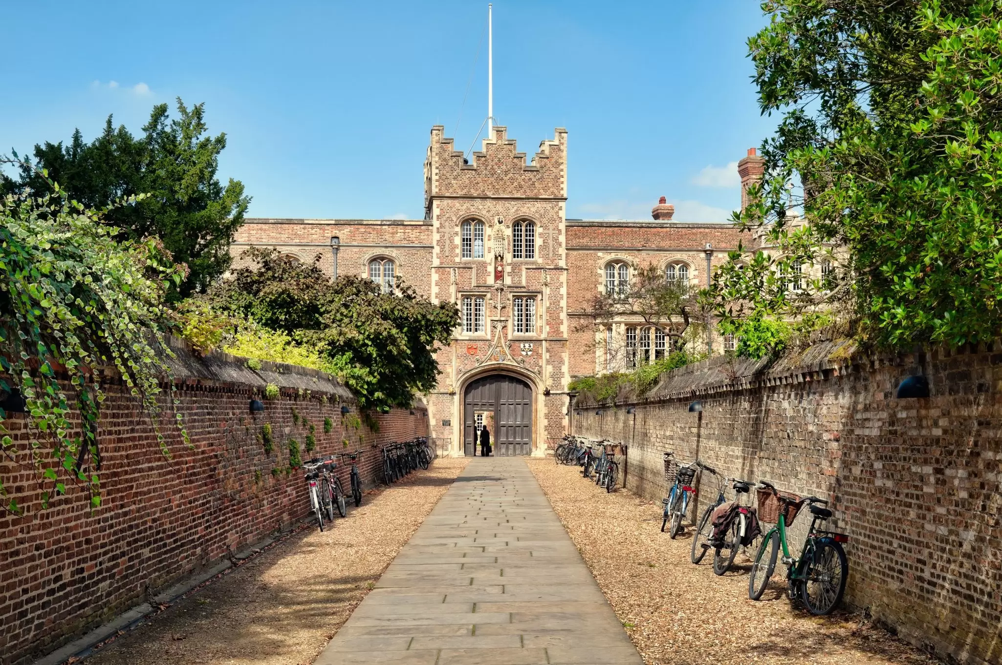 View of a path leading to Jesus College at Cambridge University in the UK.