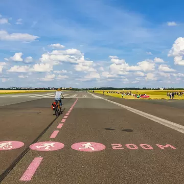 Berlin Tempelhof, former airport in Berlin city, Germany. Ceased operations in 2008 and now used as a recreational space known as Tempelhofer Feld  License Type: media  Download Time: 2022-11-09T19:08:52.000Z  User: aniabartoszek  Is Editorial: No  purchase_order:   