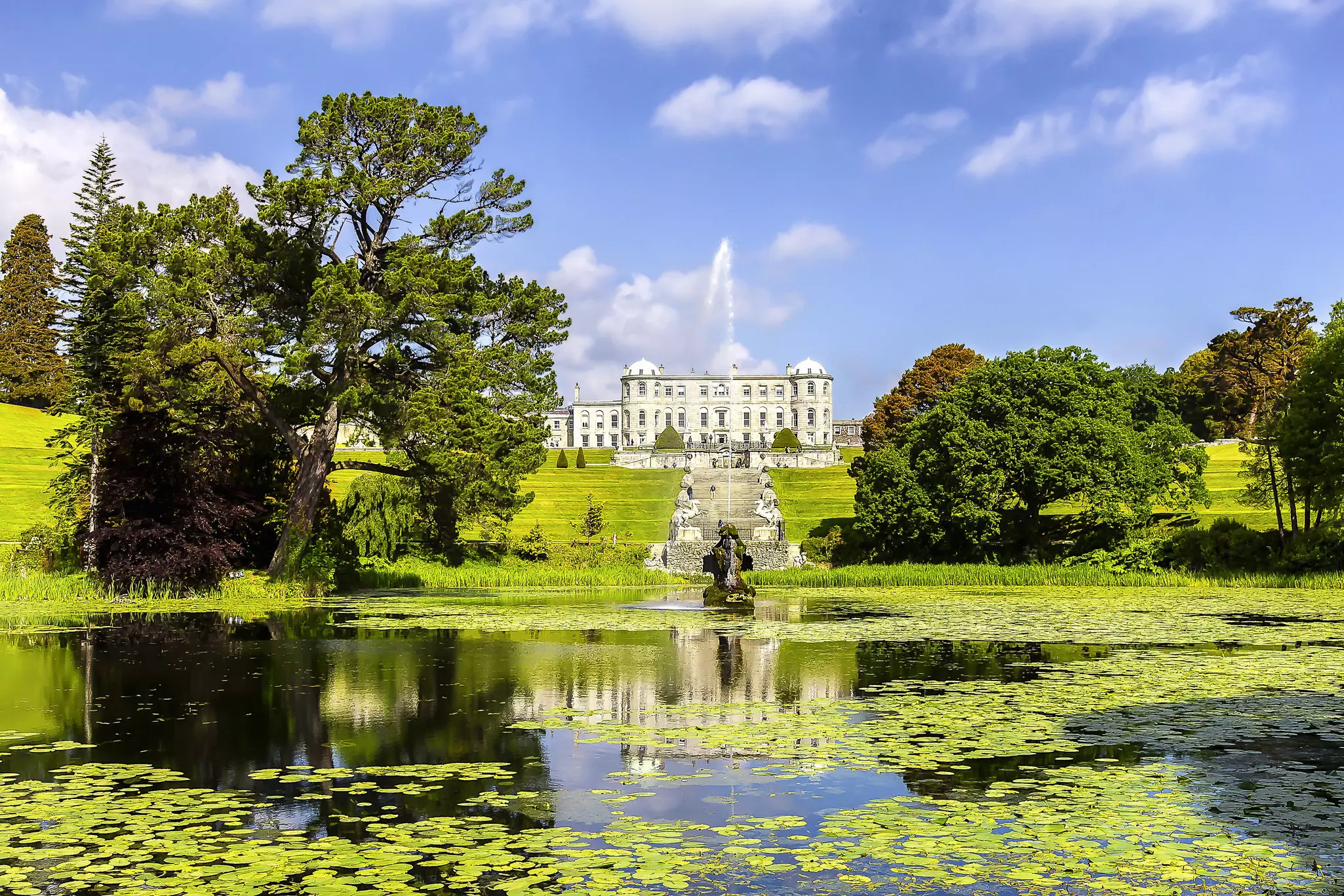 Explore Powerscourt House, the extravagant home to 18th-century aristocracy. alredosaz / Shutterstock