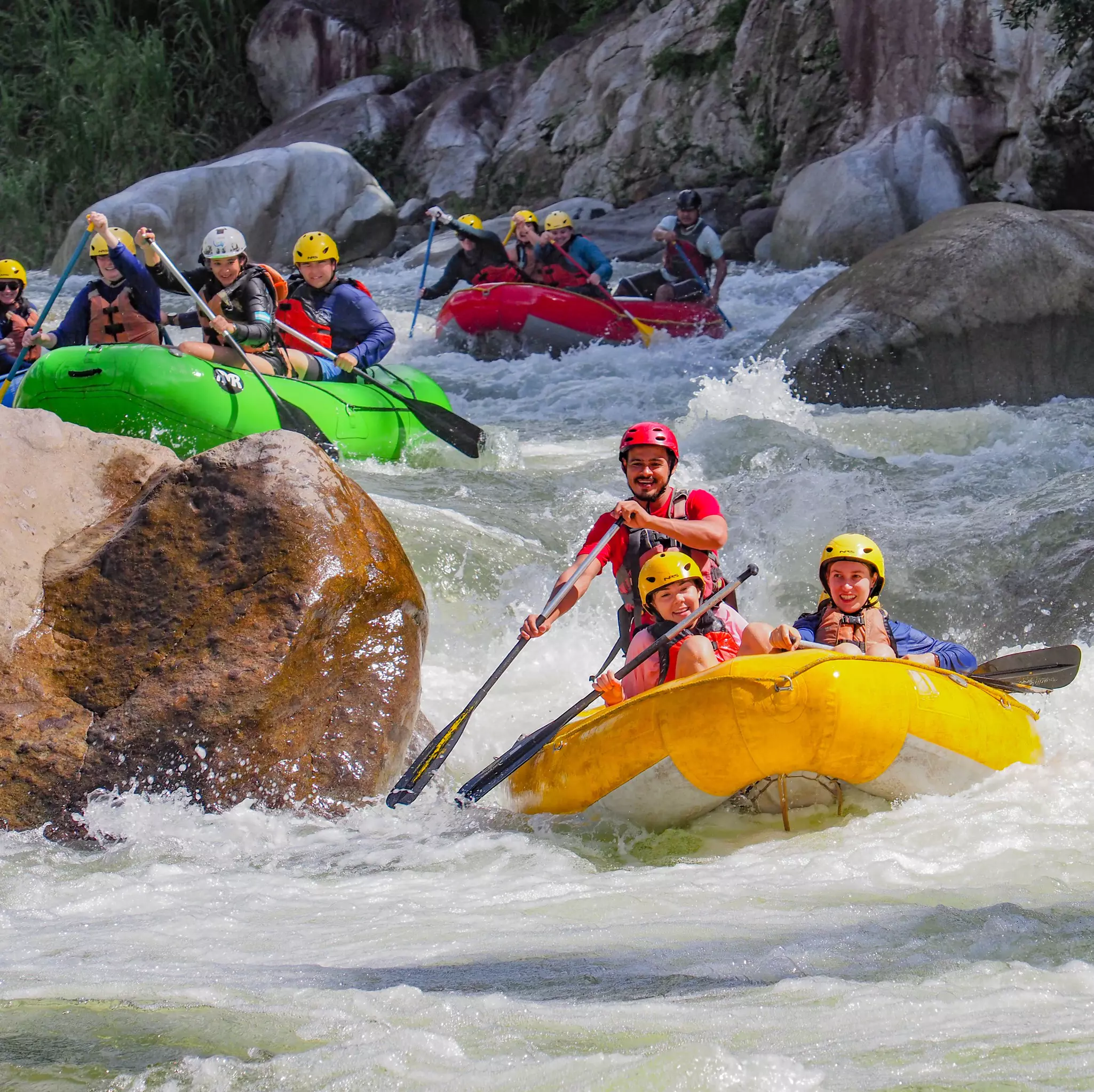 La Moskitia Ecoaventuras takes a group of rafters down Rio Cangrejal