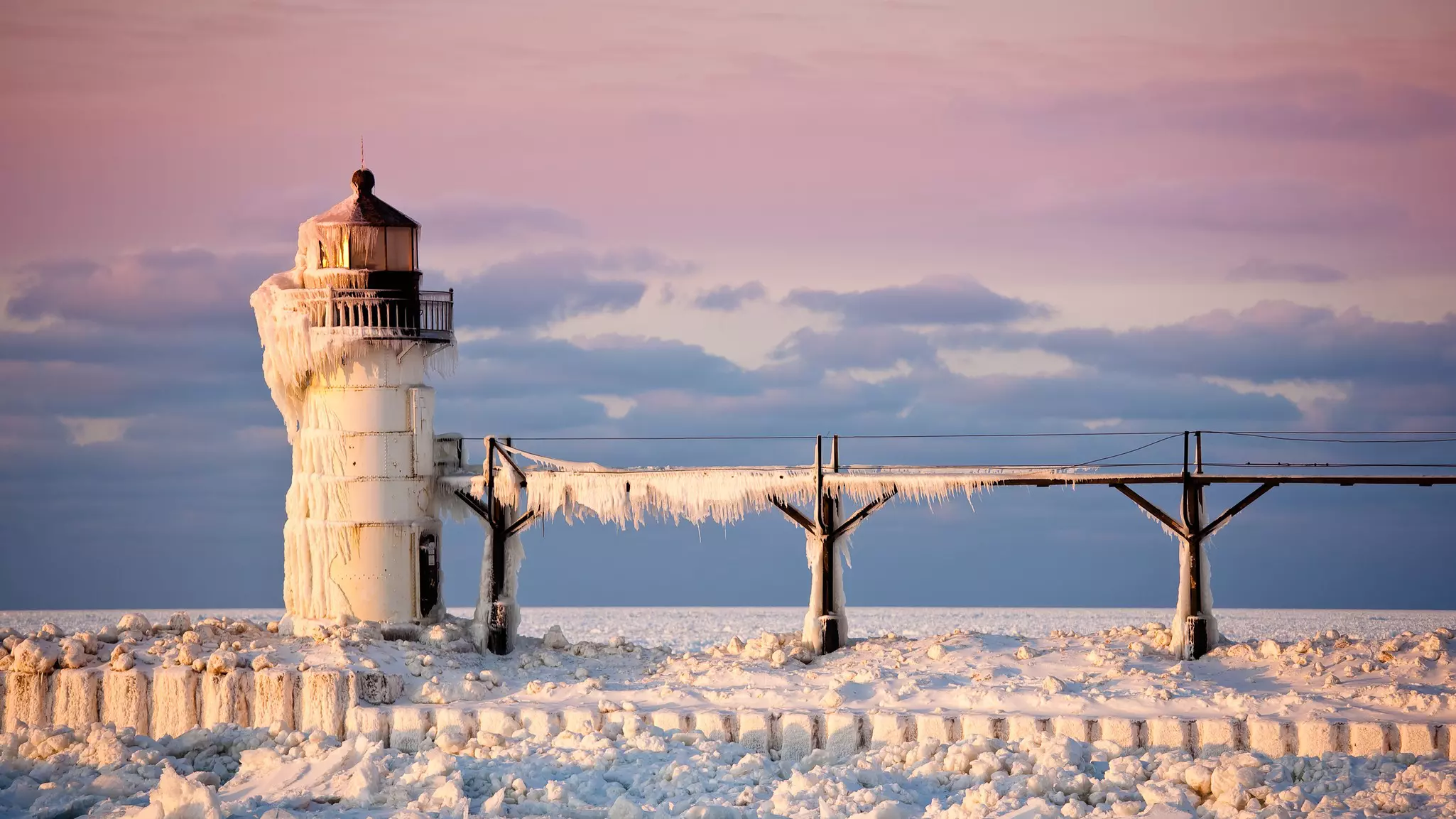 Winter in Michigan means some serious snow and ice © Images by JonathanRobsonPhotography.com / Getty Images