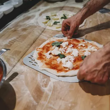 Taste the most delicious dishes Naples has to offer with this guide to the best places to eat © FilippoBacci / Getty Images