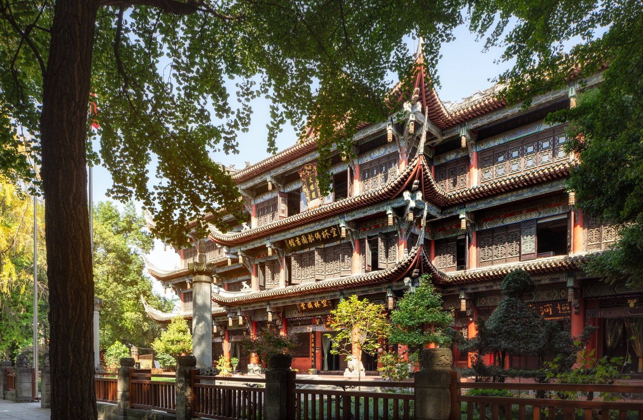 The ancient architecture of Wenshu Pavilion inside the Wenshu Temple in Chengdu Sichuan Province China, License Type: media, Download Time: 2026-08-26T15:05:17.000Z, User: LP_NZhan, Editorial: false, purchase_order: 65050 - Digital Destinations and Articles, job: App Content, client: Lonely Planet App, other: Nadine Zhan