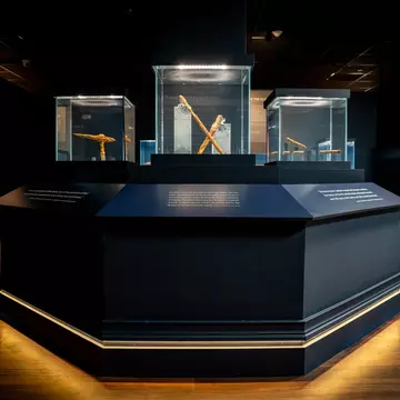 At the new exhibition, fragments of the slave ship Clotilda are displayed in water tanks © History Museum of Mobile