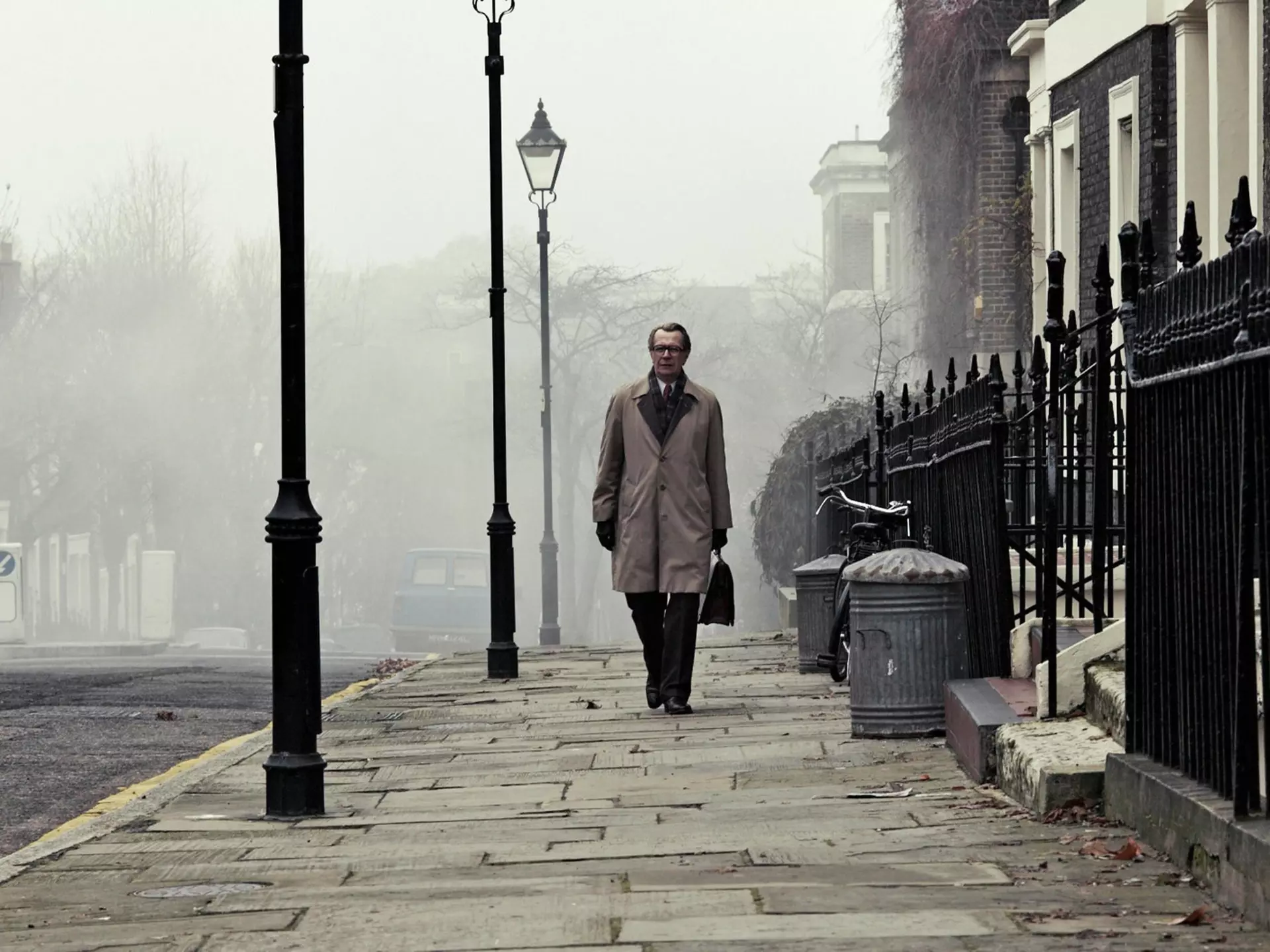 T0154G GARY OLDMAN, TINKER TAILOR SOLDIER SPY, 2011