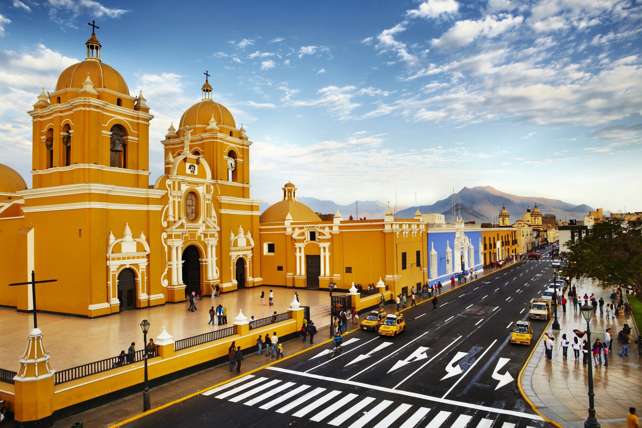 Overview of colonial era Trujillo Cathedral and Plaza Mayor.