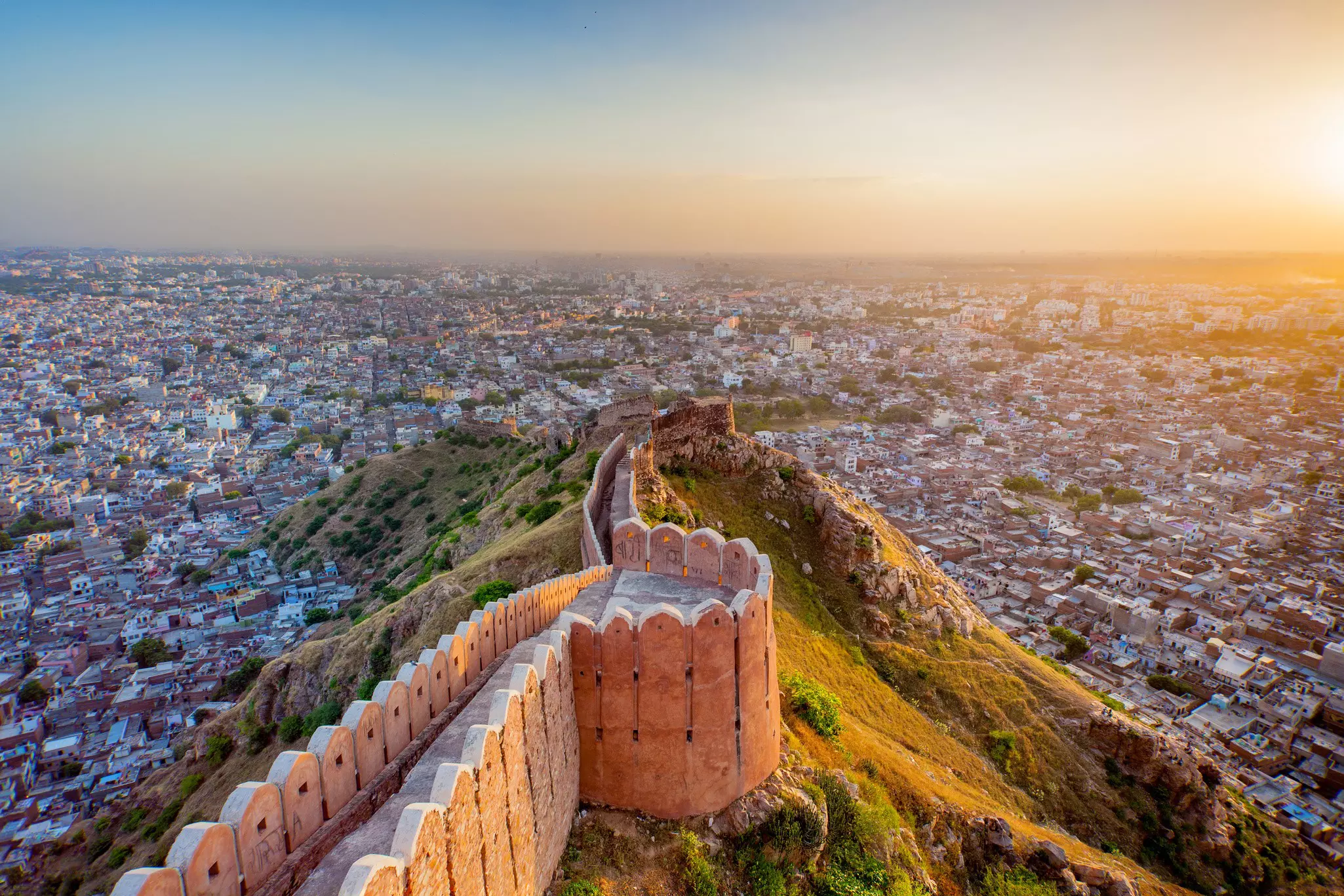 The cinematic Nahargarh Fort is a perfect sunset spot © Sean3810 / Getty Images