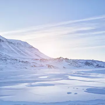 Lonely Planet Traveller Magazine, Issue 108, December 2017, Svalbard, snow, arctic
Deserted valley seen on a snowmobile trip to Mohnbukta inlet, near Longyearbyen.