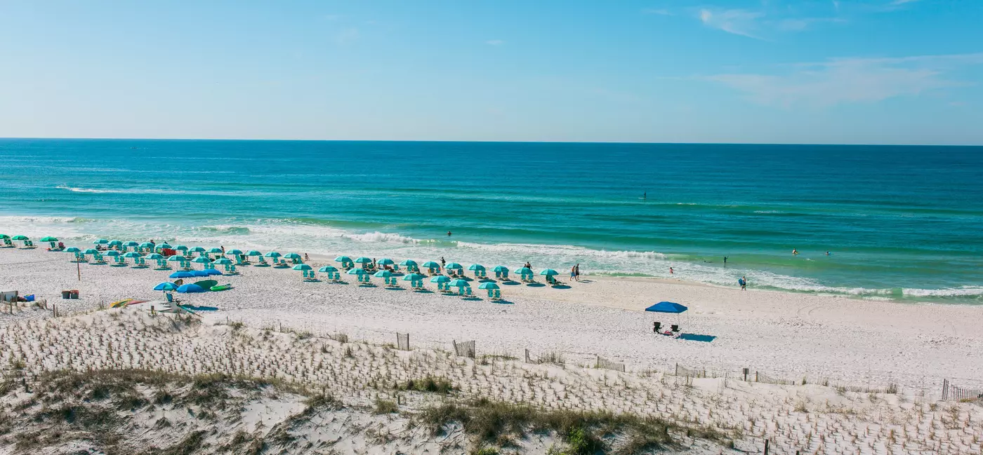 Green water and beach chairs at Ft Walton Beach