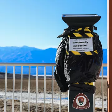 shutterstock_1471987664.jpg - A closed pay machine in Death Valley, California. Logan Bush/Shutterstock
