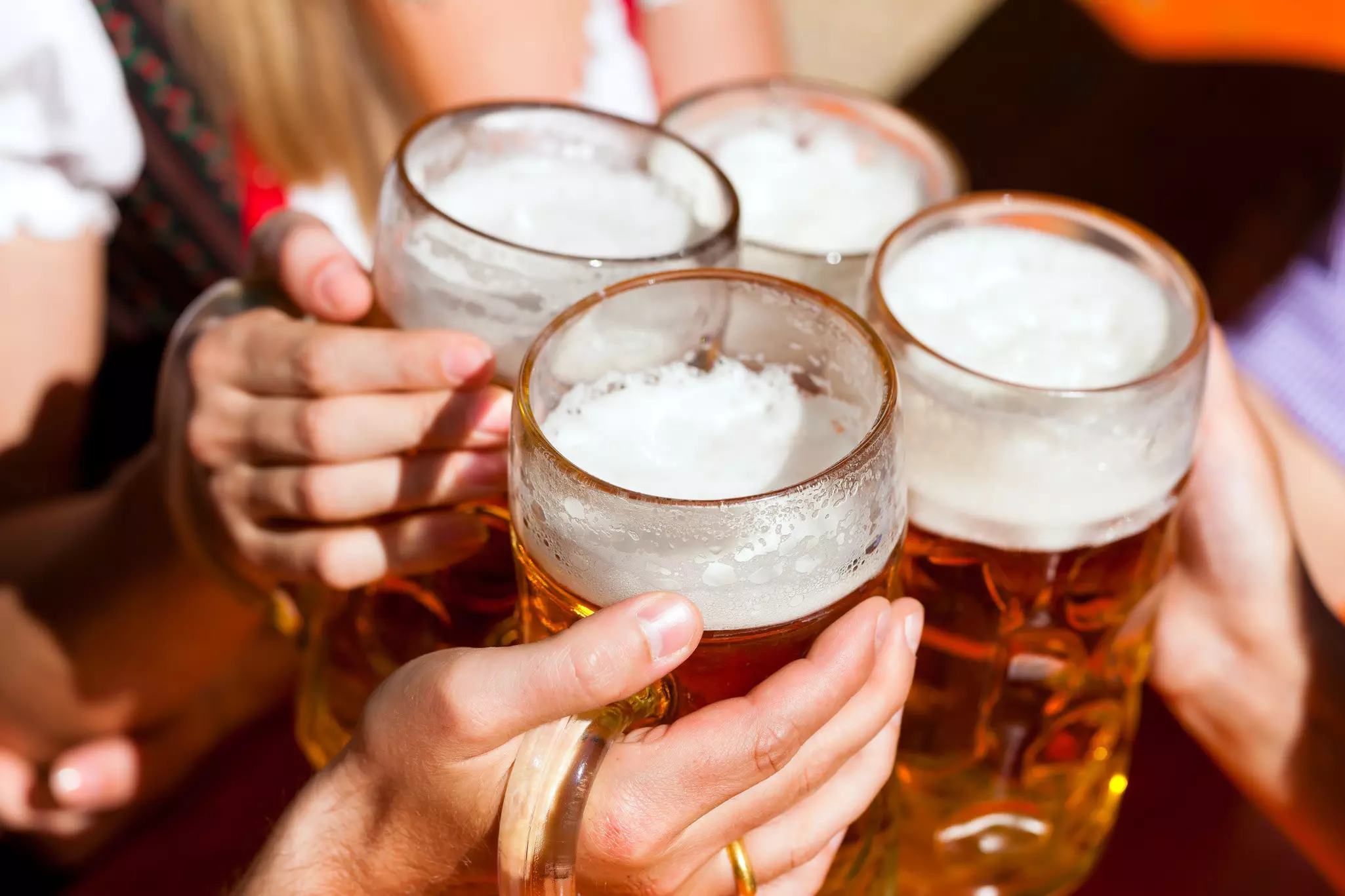 Many of Munich's beer gardens let drinkers bring their own food © Kzenon / Shutterstock