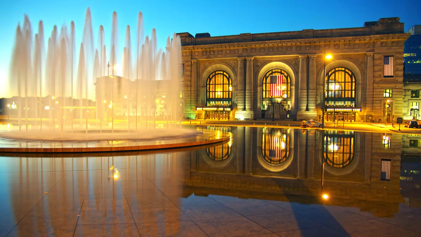 "Bloch Fountain in front of Union Station, Kansas City, MO"
171309094
"Clear Sky, Architecture And Buildings, Architecture Backgrounds, Building Exterior, Built Structure, City, Dusk, Famous Place, Fountain, Horizontal, Kansas, Kansas City - Misso...