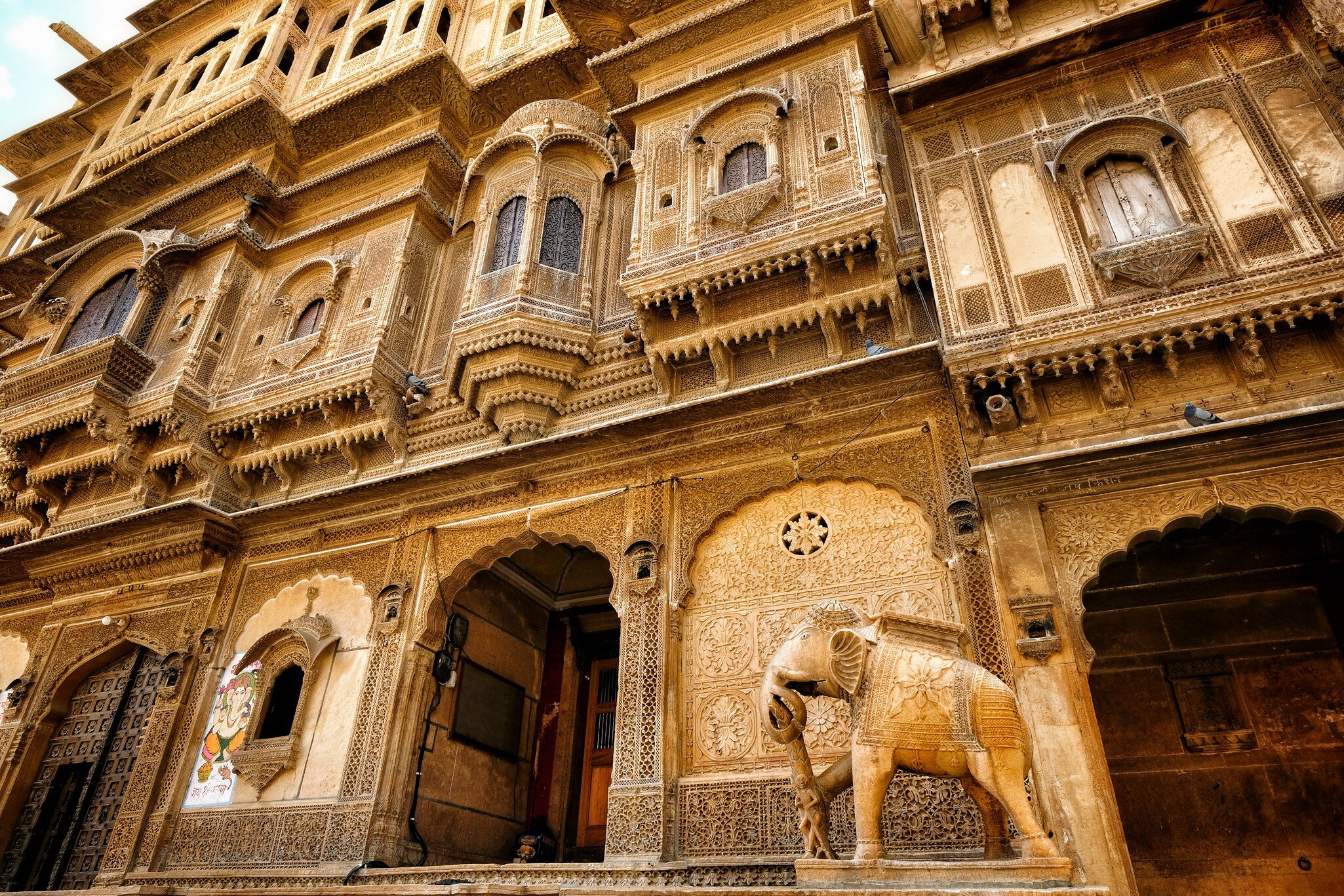 Detail of the facade of the Nathmal ki Haveli in Jaisalmer, Rajasthan, India.
