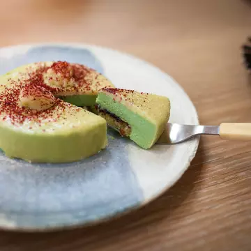 René Redzepi has gained worldwide acclaim for his menu of seasonal, foraged, New Nordic innovations at noma, like this plankton cake © Salvador Maniquiz / Shutterstock