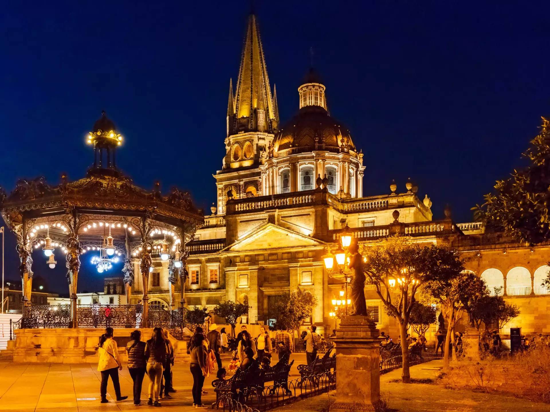 A cathedral in Guadalajara's historic center lit up at night