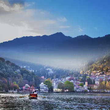 Landscape view of Naini Lake around vibrant nature of Nainital mountains ©Ultimate Travel Photos