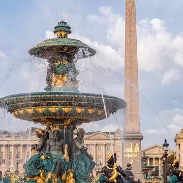 Paris, France - November 11, 2024: The fountain and Louxor obelisk at Place de la Concorde in Paris, France, License Type: media, Download Time: 2025-08-04T18:59:27.000Z, User: rhylton_redventures, Editorial: true, purchase_order: 65050 - Digital Destinations and Articles, job: Lonely Planet, client: wip, other: app downloads