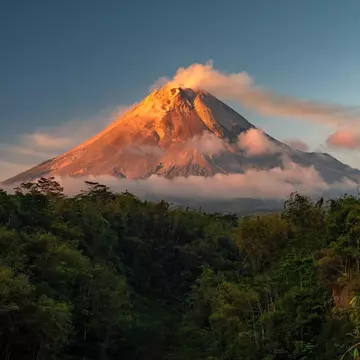 Beautiful Sunset over Merapi Volcano, License Type: media, Download Time: 2025-02-06T21:38:17.000Z, User: katelyn.perry_lonelyplanet, Editorial: false, purchase_order: 65050 - Digital Destinations and Articles, job: wip, client: wip, other: Katelyn Perry
