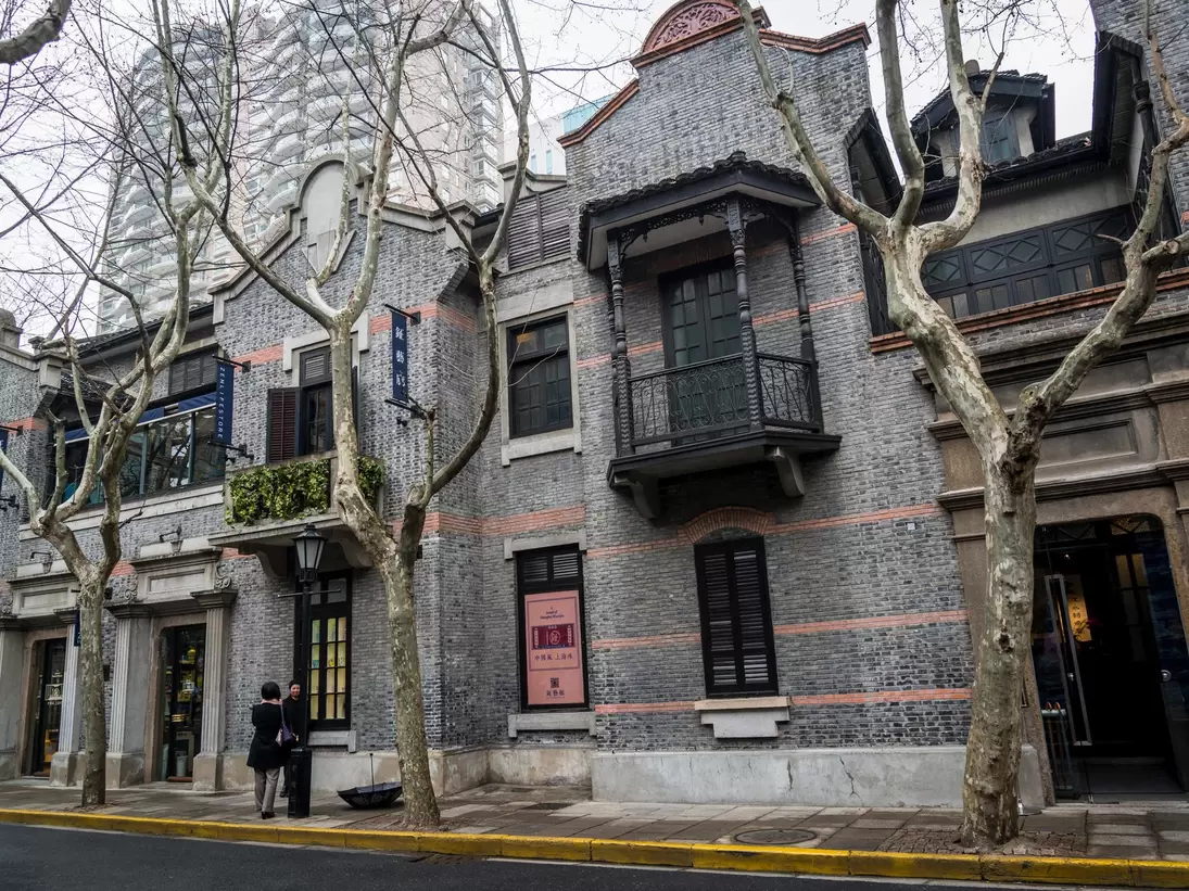 JAWJ4K Shikumen Open House Museum, Xintiandi area, Shanghai, China
JAWJ4K
2017, China, Chinese, culture, East, Asia, French, Concession, Photography, Shanghai, Tradition, architecture, build, structure, building, city, life, colour, image, exterior, historic, historical, old, outdoors, outside, traditional, travel, destination
**RIGHTS MANAGED** uploaded for use on the LP app Shikumen Open House Museum, Xintiandi area, Shanghai, China