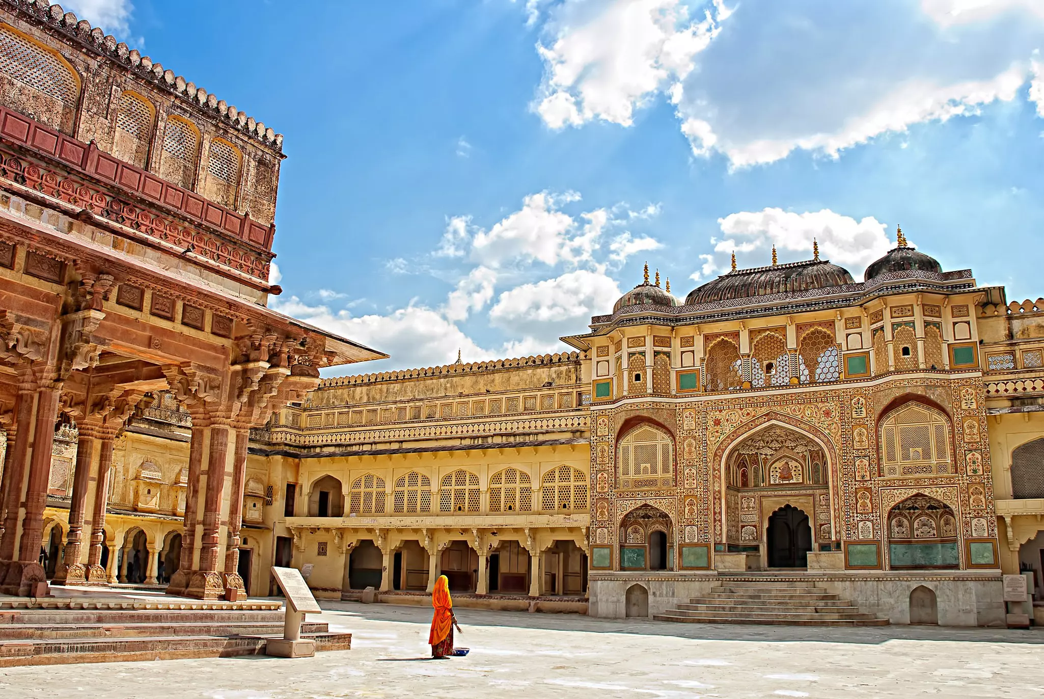 Take in the details of Amber Fort © Olena Tur / Shutterstock