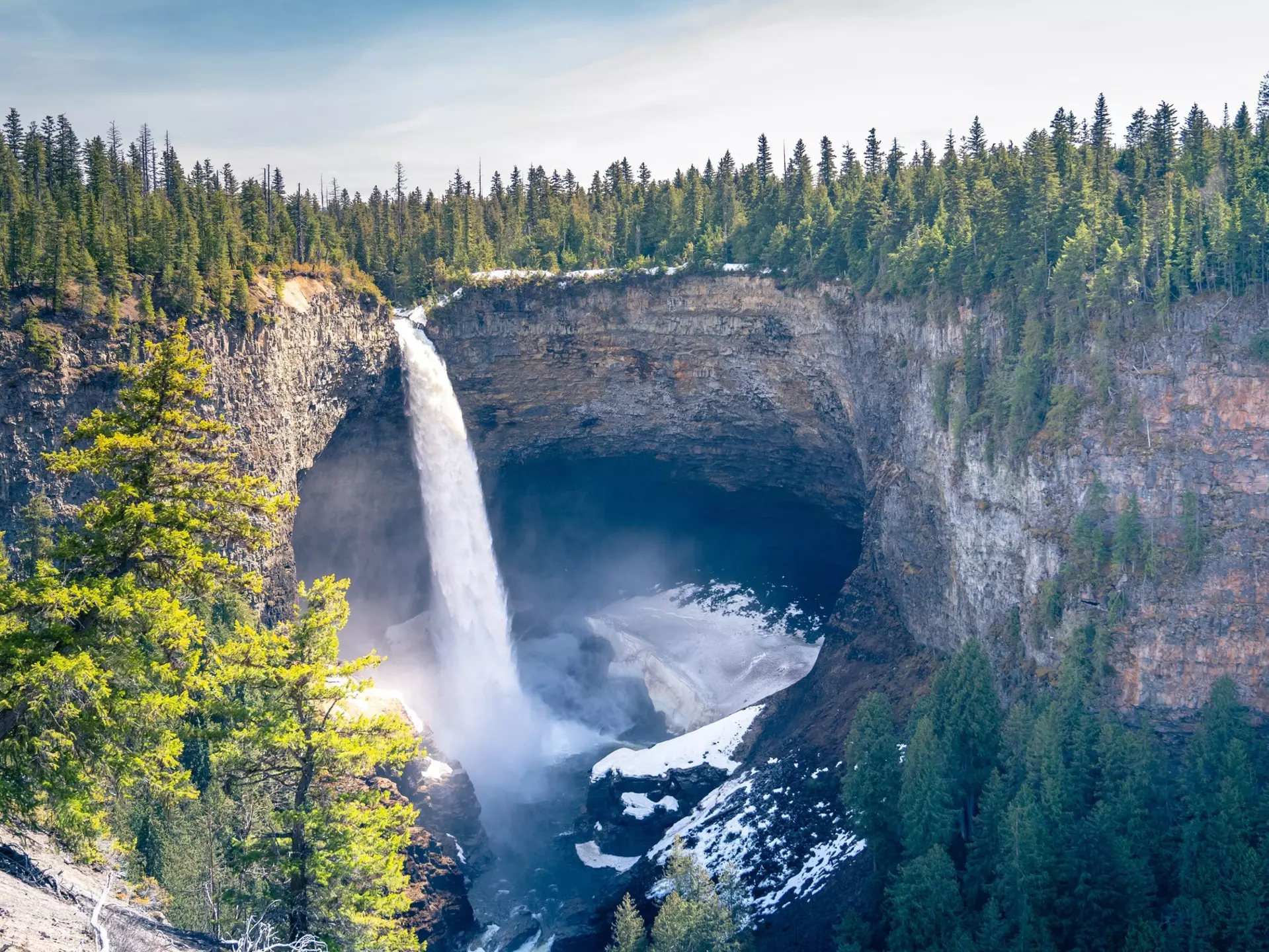 Wells Gray Park. eFlexion/Shutterstock