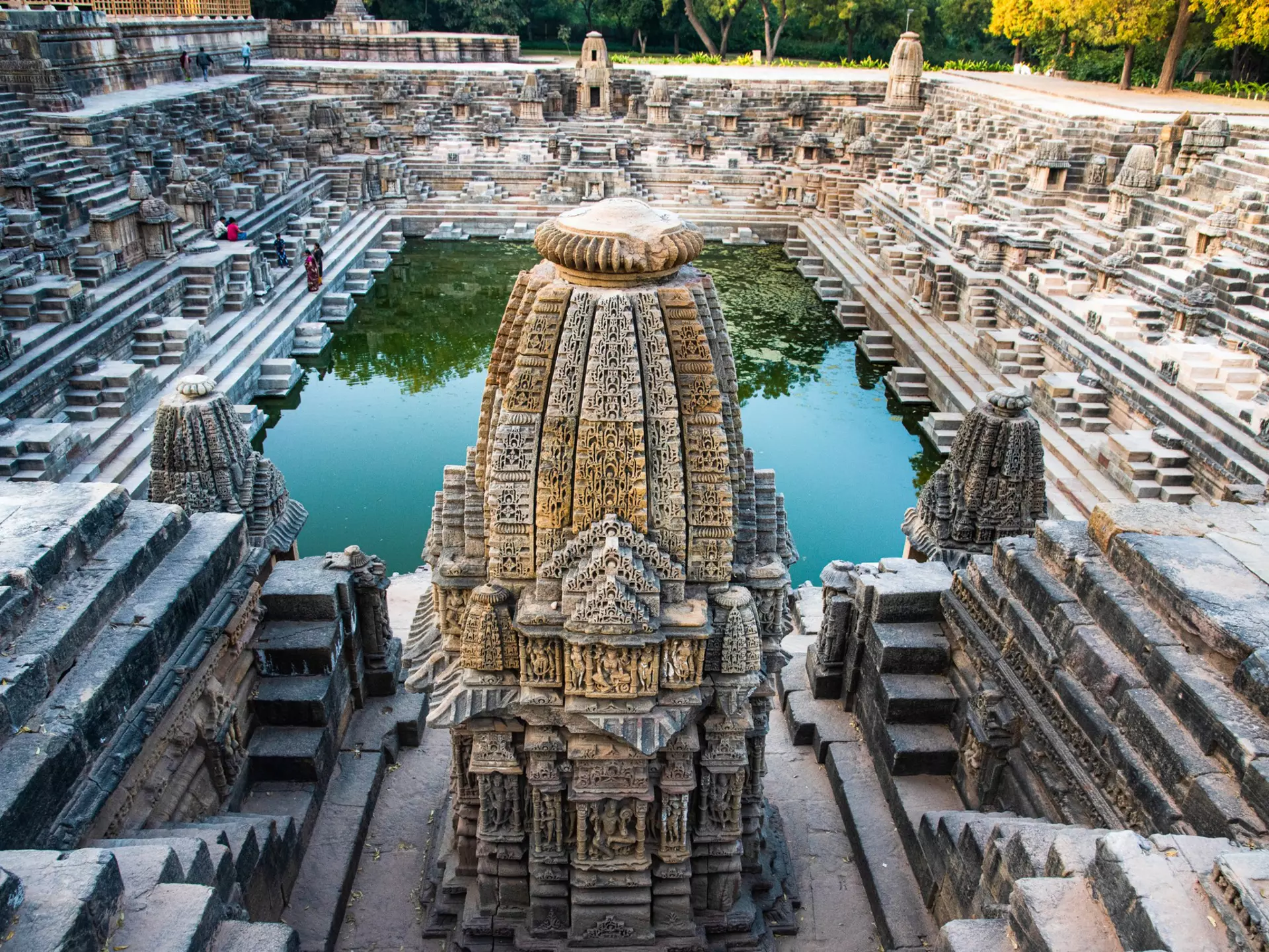 The kunda (sacred reservoir) at the Sun Temple in Modhera, Gujarat, India. Parikh Mahendra N/Shutterstock