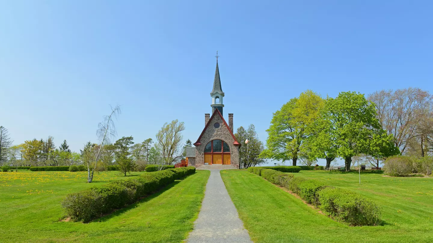 Memorial Church in Grand Pre National Historic Site, Wolfville, Nova Scotia, Canada. Grand-Pré area is a center of Acadian settlement from 1682 to 1755. Now this site is a UNESCO World Heritage Site., License Type: media, Download Time: 2025-12-03T21:02:16.000Z, User: mvm_lonelyplanet, Editorial: false, purchase_order: 56530 - Guidebooks, job: Global Publishing-WIP, client: Experience Canada 1, other: Virginia Moreno