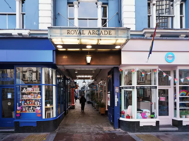  Royal Arcade in historic Cardiff , Wales city center