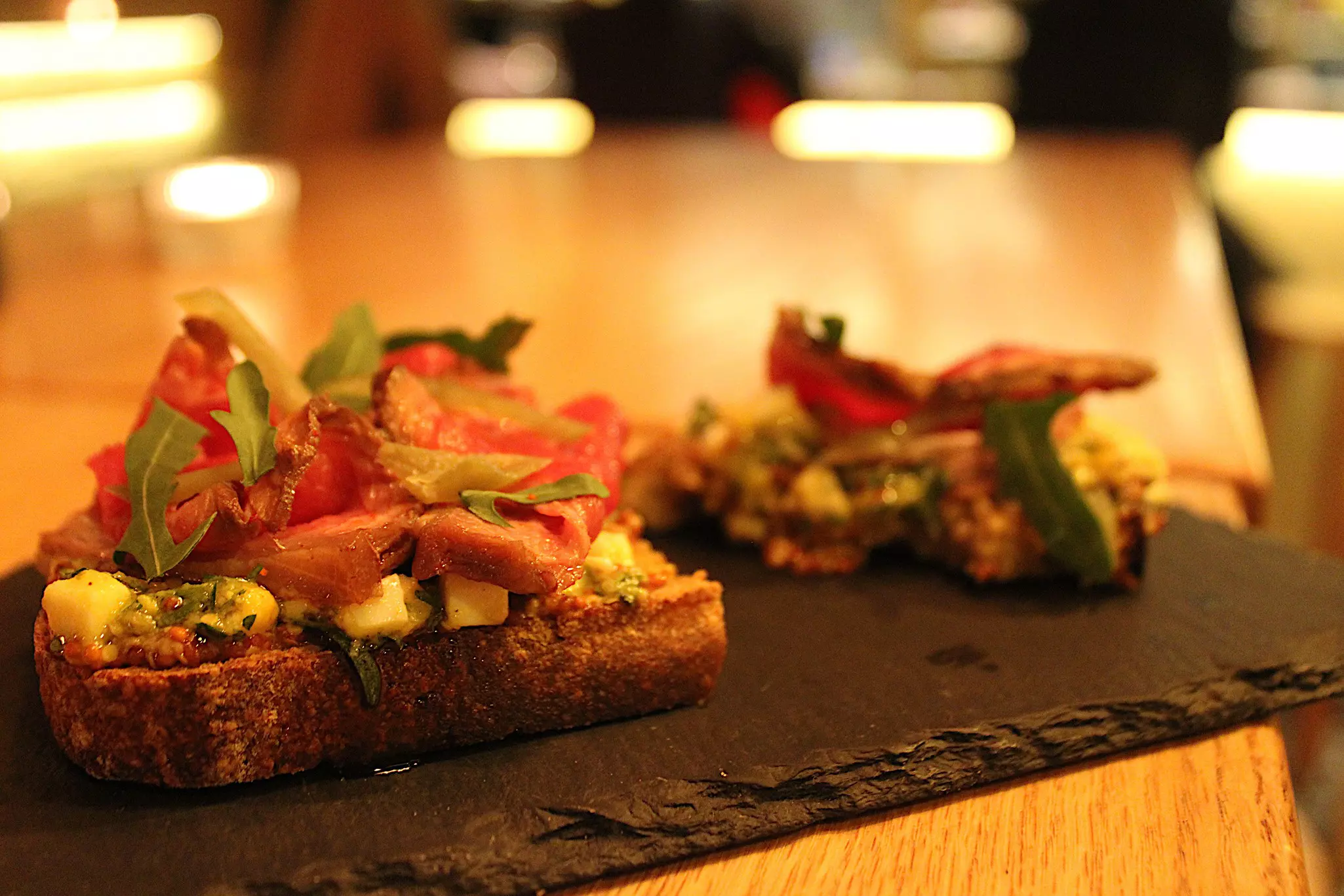 roast beef toasts at Sin Cruda