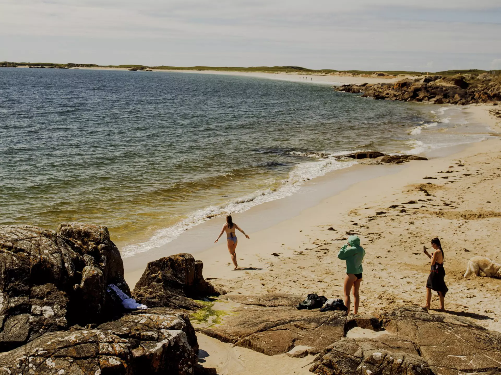 Gurteen Bay in Roundstone, Galway. Robert Ormerod for Lonely Planet
