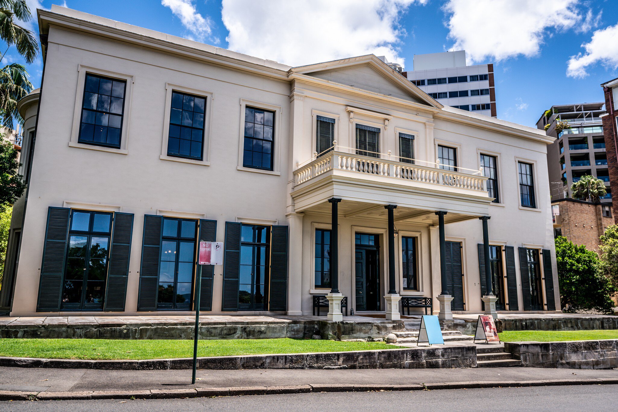 Exterior view of Elizabeth Bay House with an old Australian colonial regency architecture style in Sydney NSW Australia.