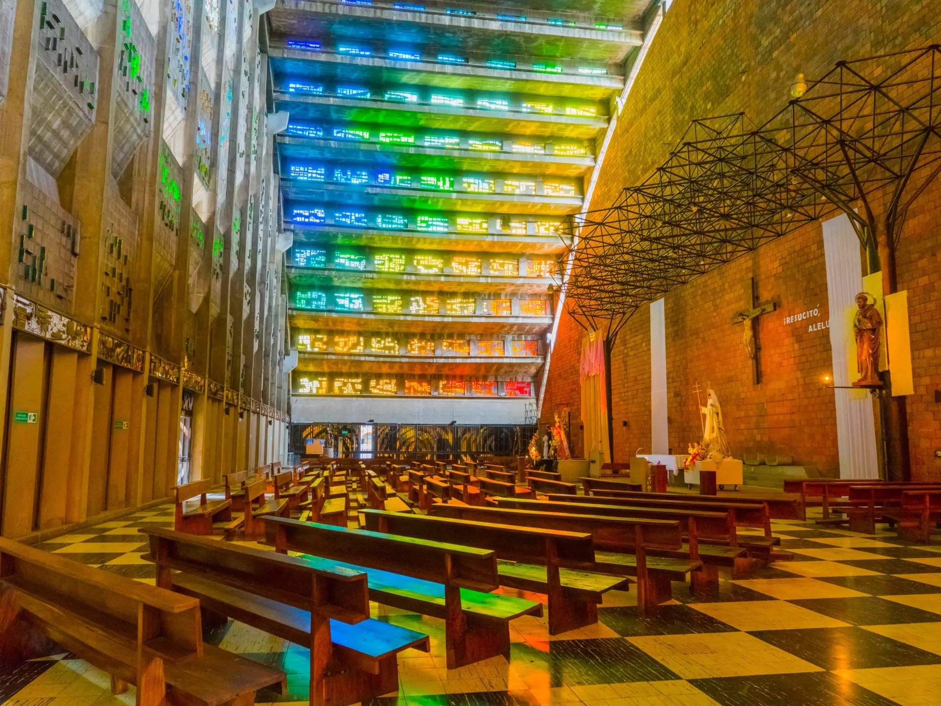Fabulous Iglesia El Rosario is a highlight of San Salvador © lingling7788 / Shutterstock