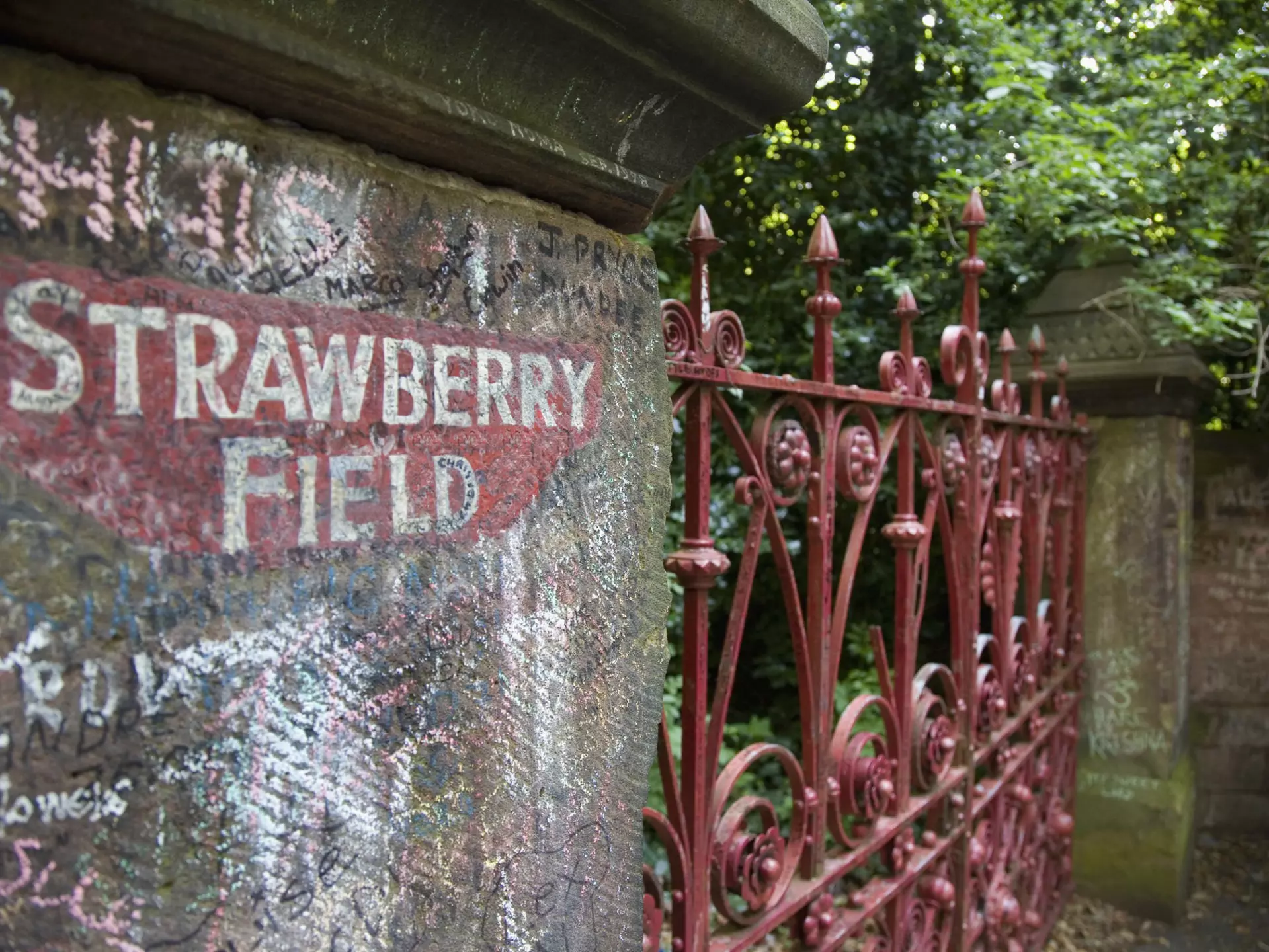 Strawberry Field gate © Grant Faint / Getty Images