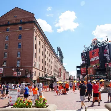 Catching a game in Baltimore is the perfect siblings' day out. Camden Yards is one of the premiere stadiums in baseball and home to the Orioles © quiggyt4 / Shutterstock