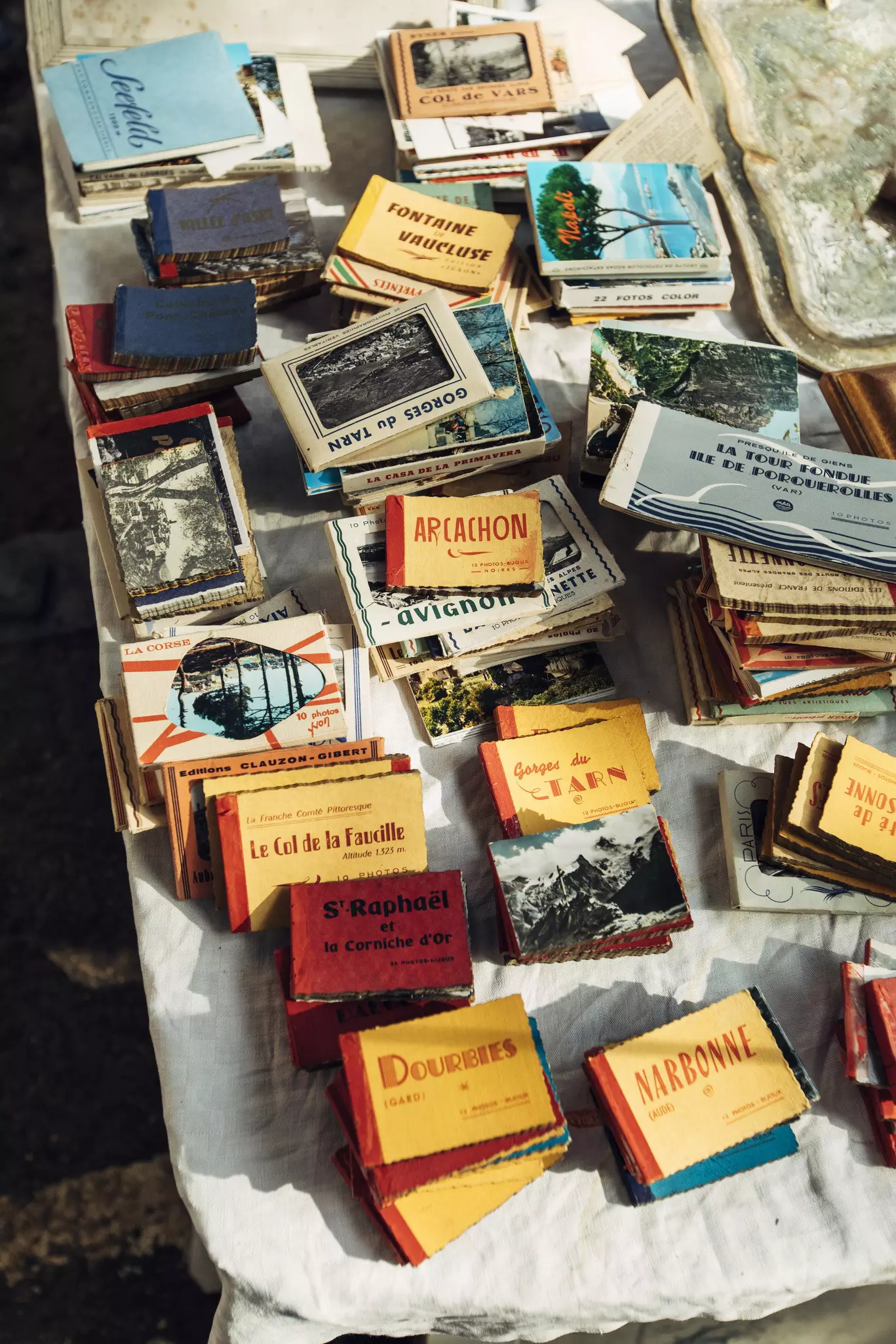 Vintage photo books at Vanves Flea Market/ Marché aux Puces de la Porte de Vanves