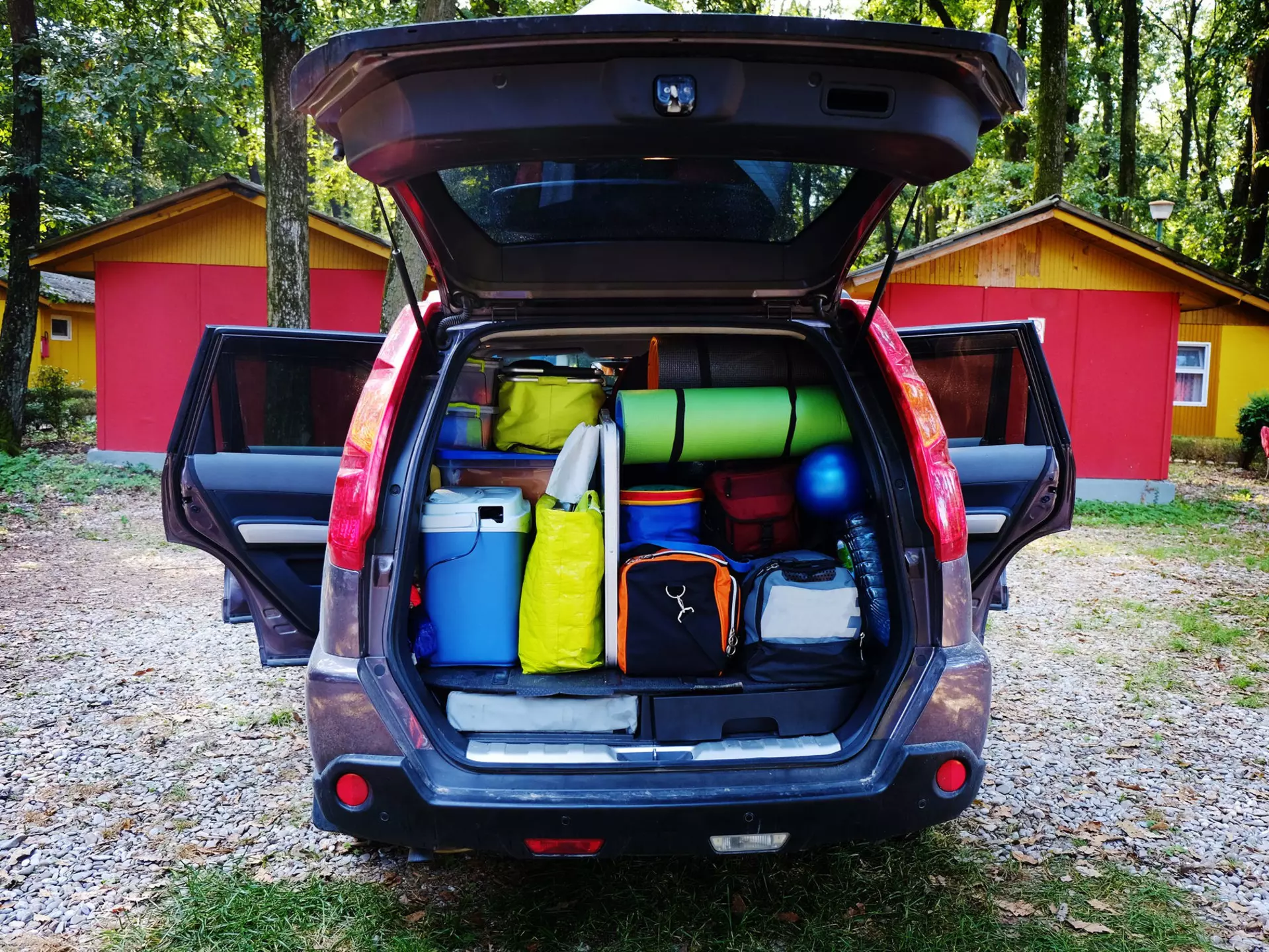 Book direct for short-notice domestic breaks © Youproduction / Shutterstock