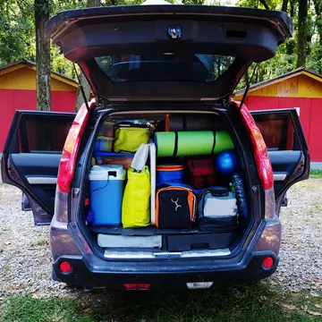 Book direct for short-notice domestic breaks © Youproduction / Shutterstock