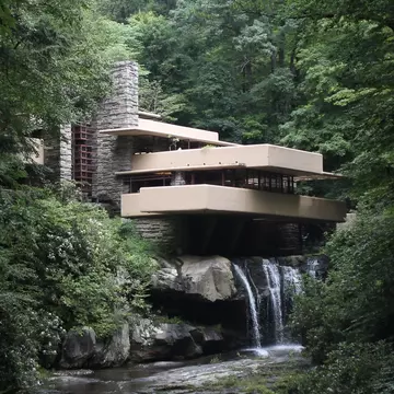 Frank Lloyd Wright’s architectural masterpiece Fallingwater is just over an hour’s drive from Pittsburgh. Shutterstock