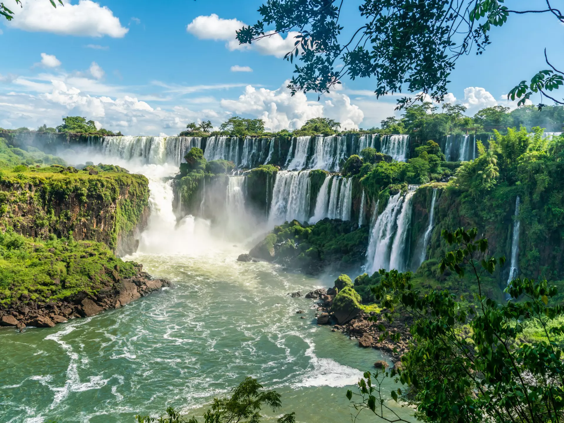 Looking over Iguazu Falls, one of the world's greatest natural wonders © Shutterstock / Ivo Antonie de Rooij