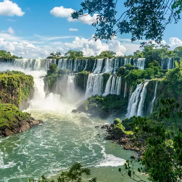 Looking over Iguazu Falls, one of the world's greatest natural wonders © Shutterstock / Ivo Antonie de Rooij