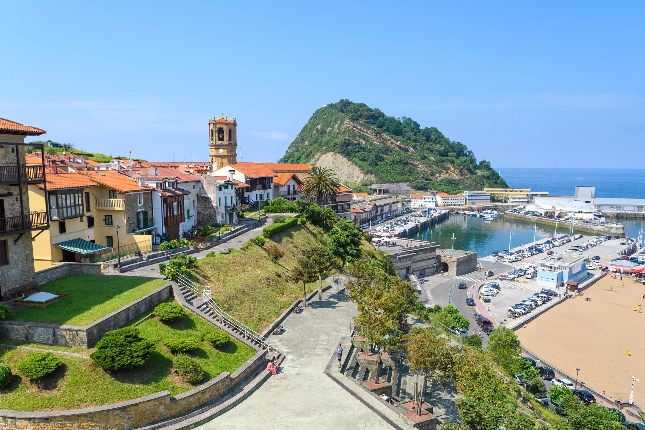 beautiful fishing town of getaria at Basque Country, Spain  License Type: media  Download Time: 2023-01-08T19:35:40.000Z  User: dermothegarty77  Is Editorial: No  purchase_order: