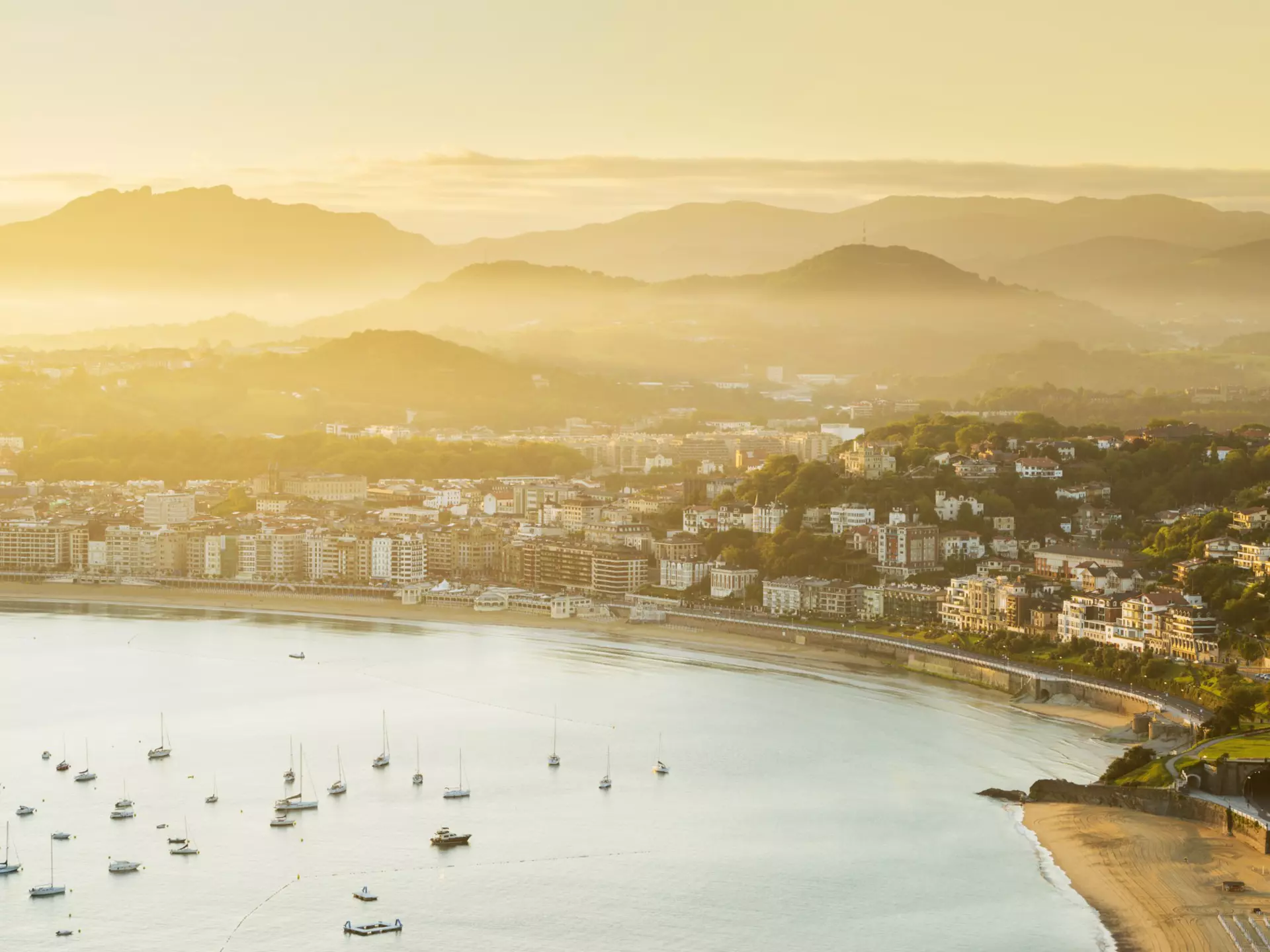 La Concha Bay and beach, San Sebastián, the Basque Country. Justin Folkes for Lonely Planet