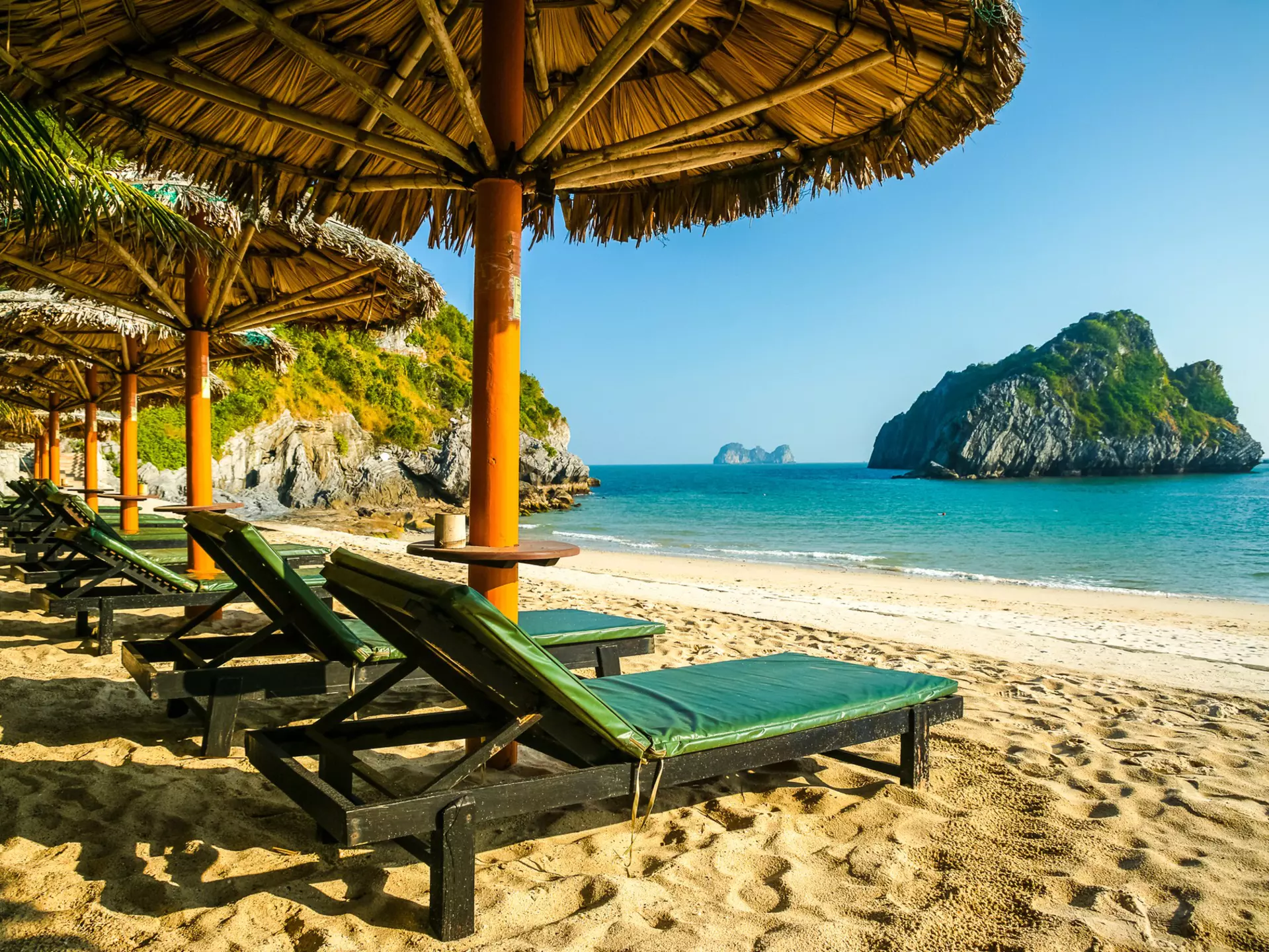 Cat Ba beach in Halong Bay, Vietnam. Romas_Photo/Shutterstock