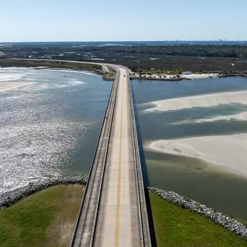 Highway A1A near Jacksonville, Florida. Frame Craft 8/Shutterstock