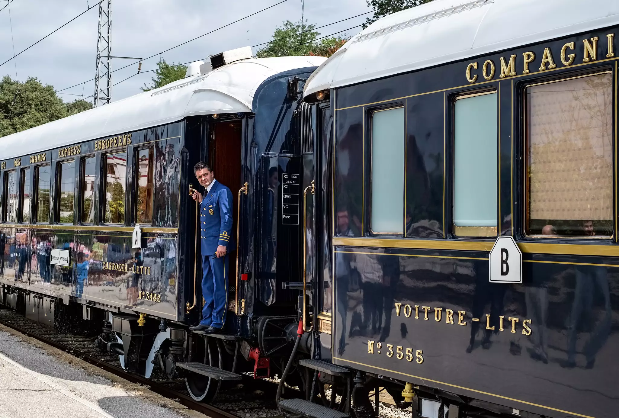 The revamped Orient Express is all about the journey rather than the destination with luxury private cabins and dining cars © Shutterstock / Roberto Sorin