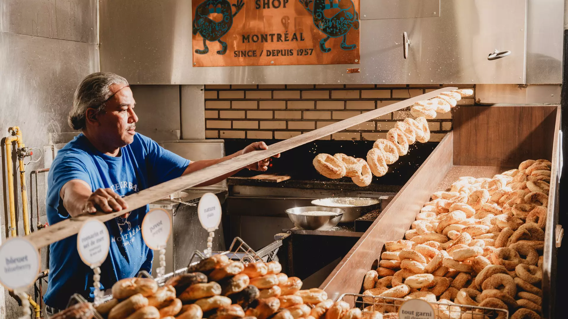 MONTRÉAL, CANADA. NOVEMBER 2025
St-Viateur Bagel