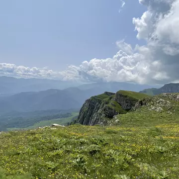 Dilijan mountains. Sandie Kestell/Lonely Planet