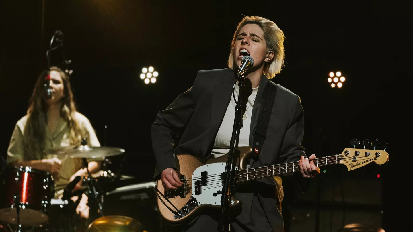 Pillow Queens playing the Late Late Show with James Corden in 2022 © Terence Patrick/CBS via Getty Images
