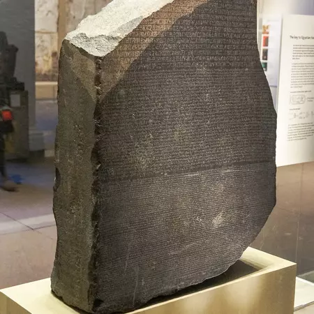 London - January 28, 2015: Rosetta Stone at the British Museum  License Type: media  Download Time: 2022-01-17T04:19:05.000Z  User: claramonitto  Is Editorial: Yes  purchase_order:   