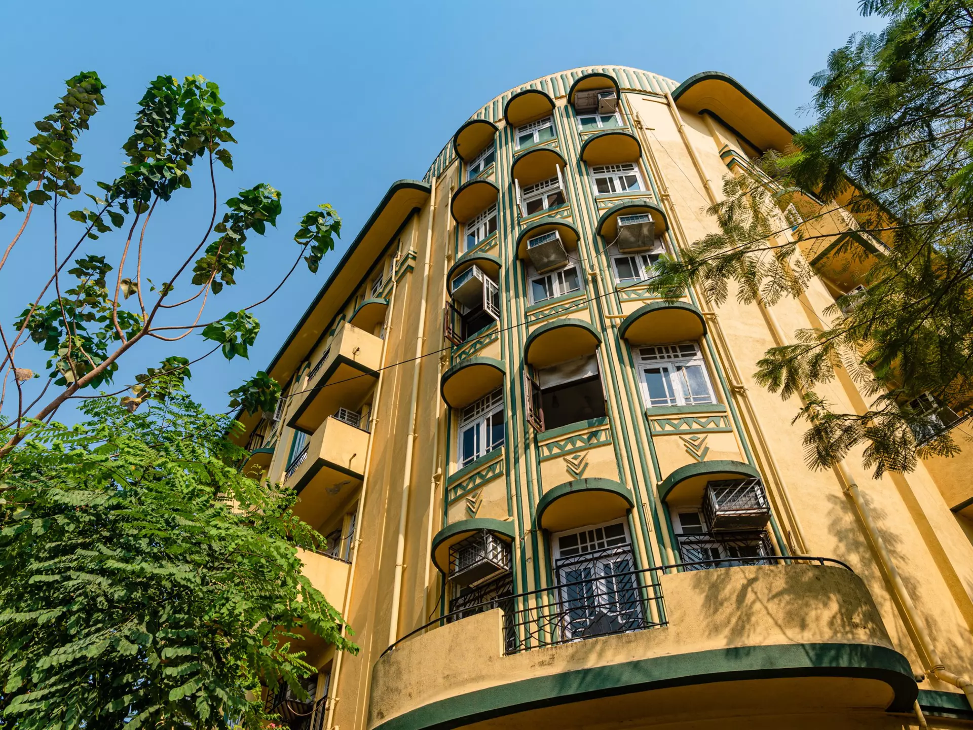 The Shiv Shanti Bhuvan is a colorful example of Mumbai's art deco style ©Alisha Vasudev/Lonely Planet